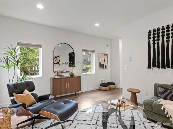 3029 Beacon Avenue S, Seattle, WA 98144