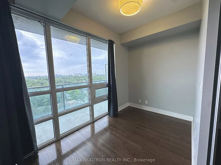 26 Norton Ave #1405 — Photo 9