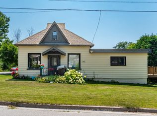44 Yeo St, Penetanguishene, ON L9M 1C9