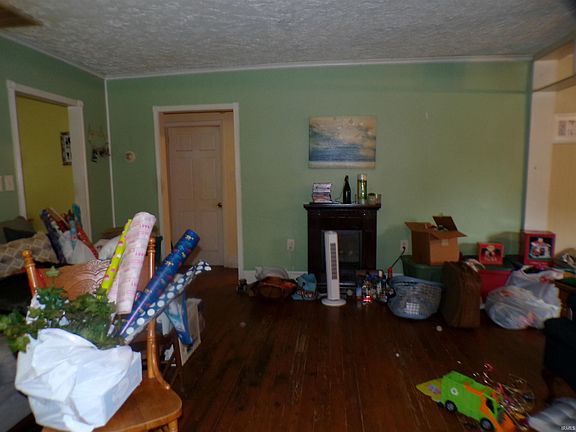 4th image of 2300 E Purdue Rd