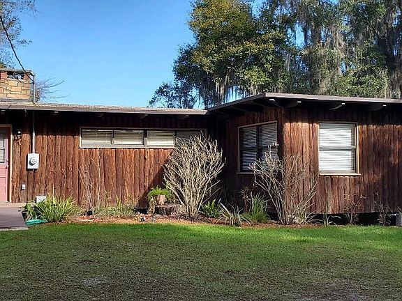 3rd image of 6526-A WOODLAND Drive