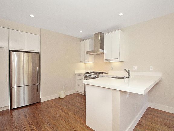 kitchen with breakfast bar