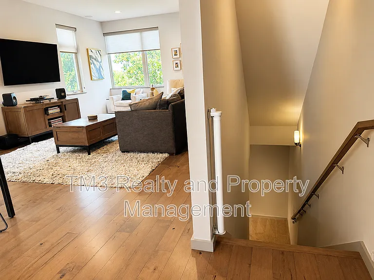 2436 Forest Ave — Photo 41