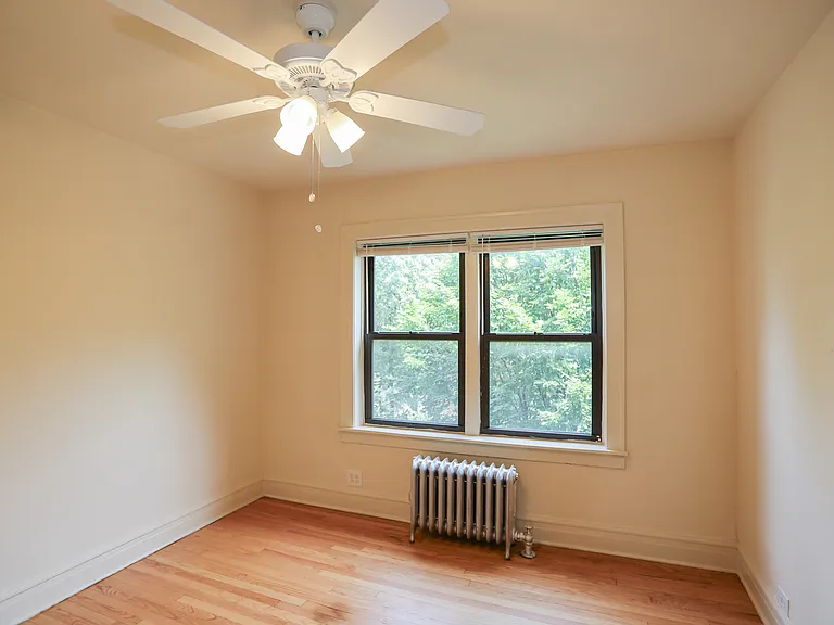2958 N Seeley Ave #3 — Photo 2