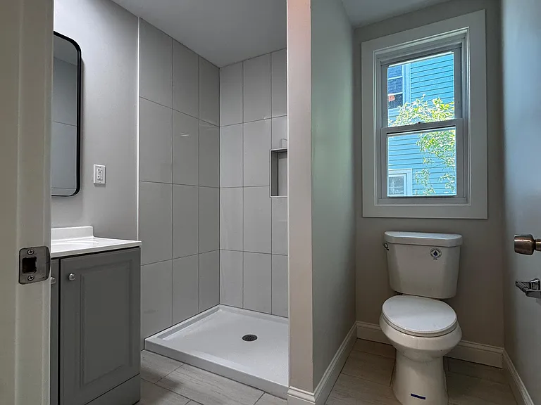 396 Chestnut St #2 — Photo 4