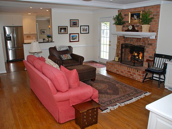 Den w/ gas fireplace