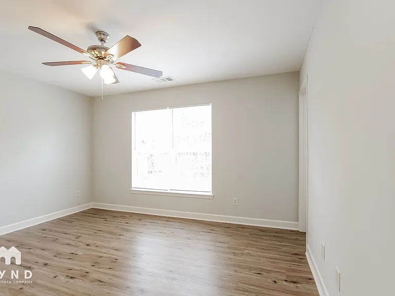 1020 Alston Hill Dr — Photo 8