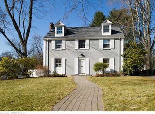 24 Brenway Dr, West Hartford, CT 06117