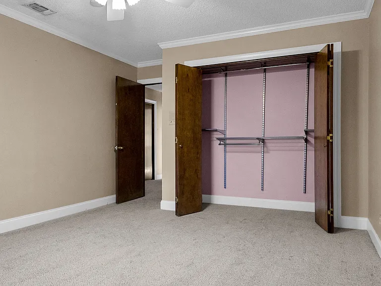 306 Country Wood Dr — Photo 31