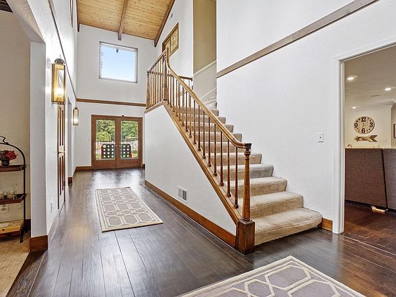 5th image of 8626 N Carey Ct