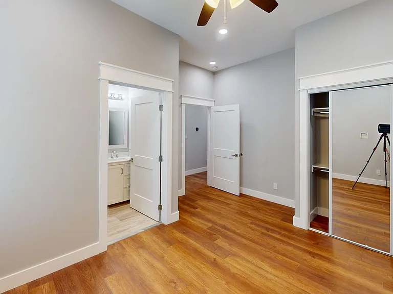 1310 Forest Ave — Photo 16