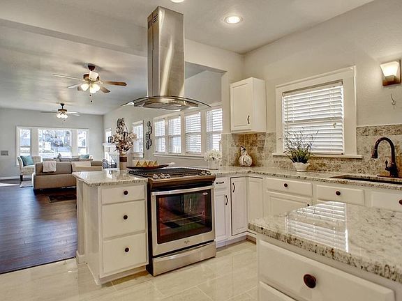 4th image of 1821 Thomas Pl