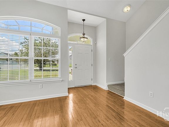 3rd image of 145 Red Oak Dr