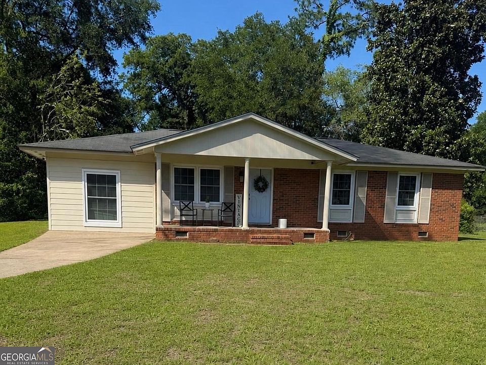 1st image of 418 Vintage Rd