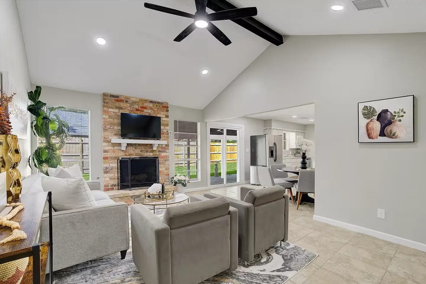 4 bed, 1536 sqft, $600 — Photo 1