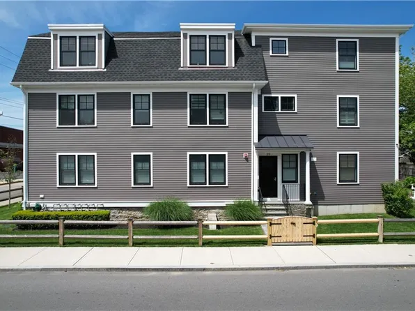 20 E Bowery St #3B, Newport, RI 02840