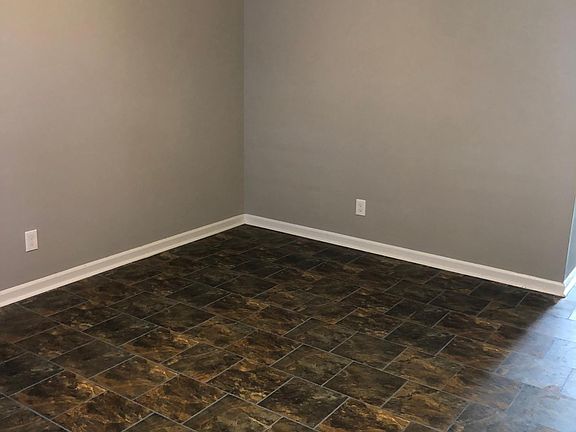 5th image of 110 Creekwood Ave #A