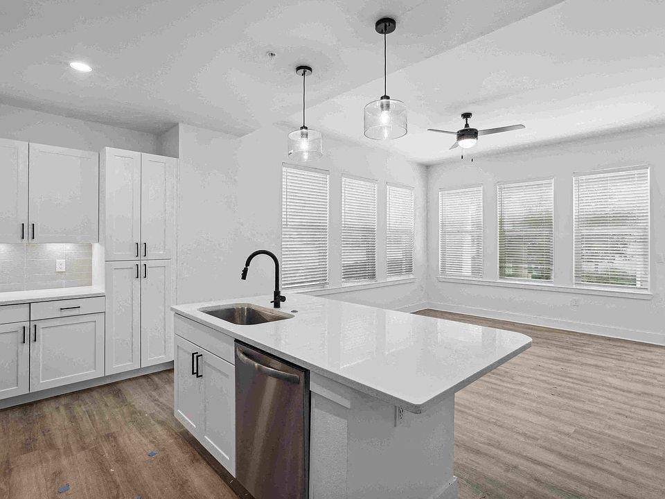 Kitchen & Living Room