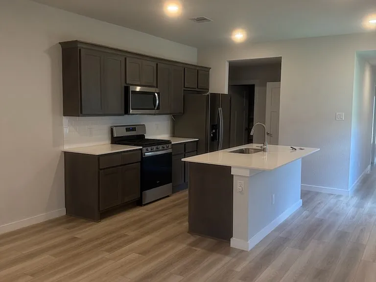 1235 Amistad Loop — Photo 3