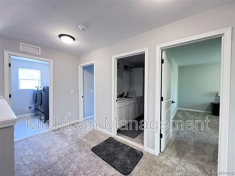 6149 Woodridge Ln — Photo 28