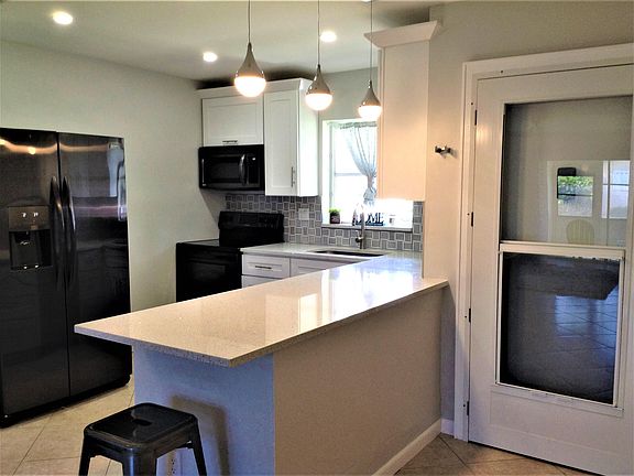 3rd image of 2509 Dudley Drive W #D