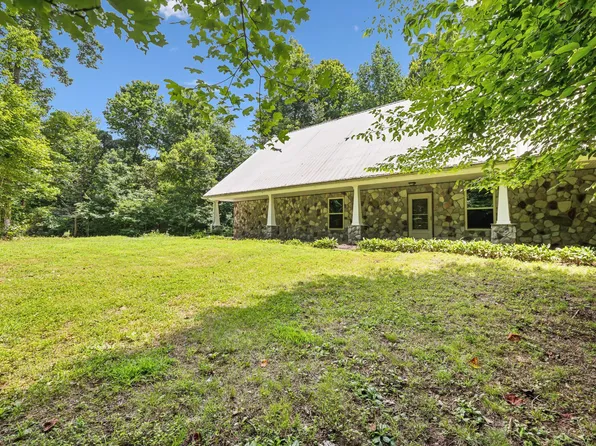 1987 Mosley Ferry Rd, Chapmansboro, TN 37035