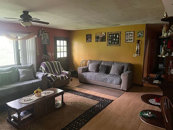 4th image of 1508 Guiles Ave