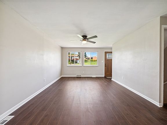 5th image of 733 Cottonwood Dr