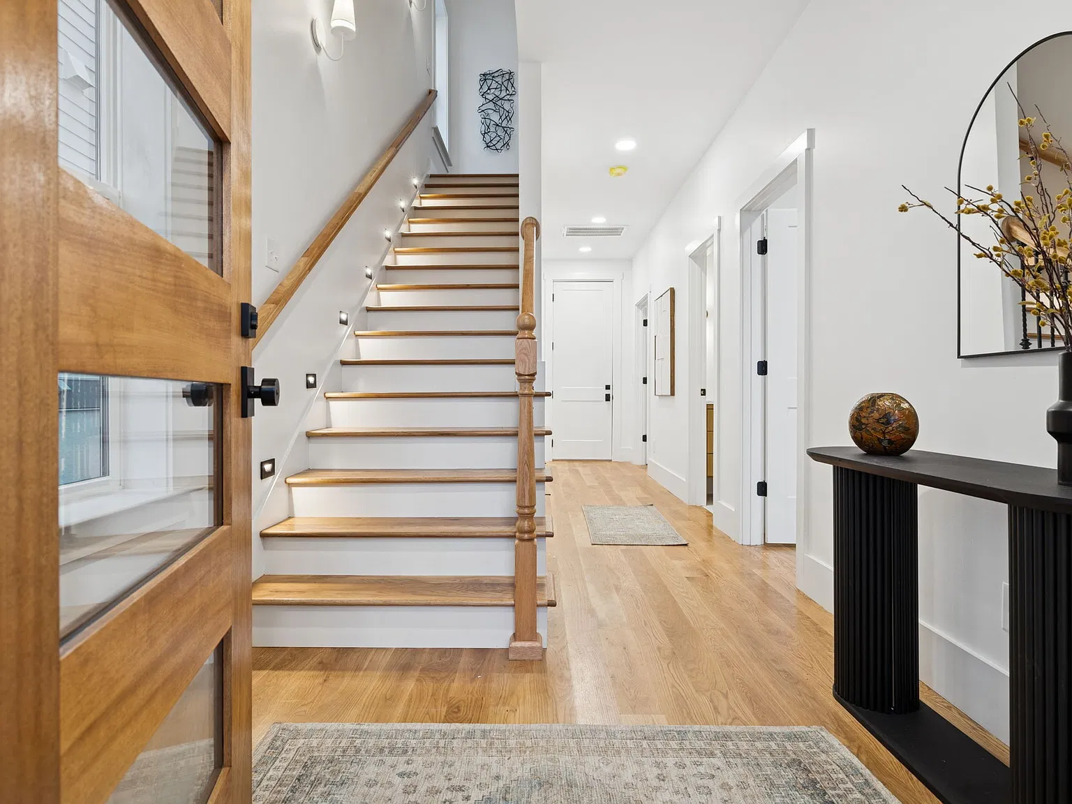4 bed, 3.5 bath, 2604 sqft, $7,500 — Photo 4