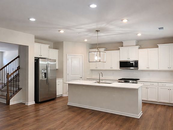 5th image of 1115 Bandon Dr #1