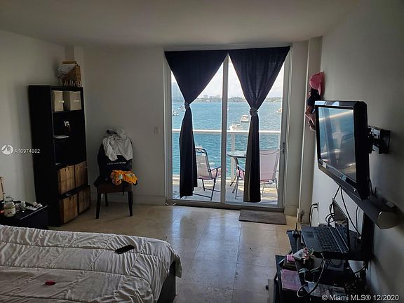 5th image of 7928 West Dr APT 306