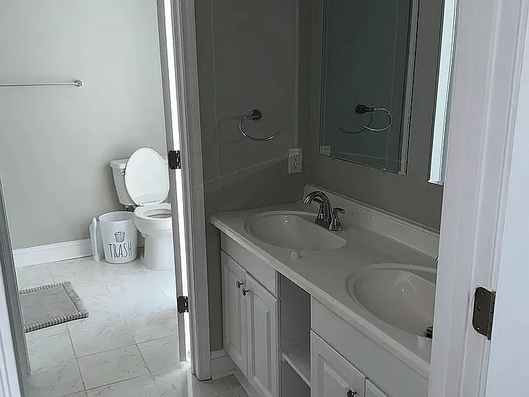 3335 Lake Bend Dr — Photo 16