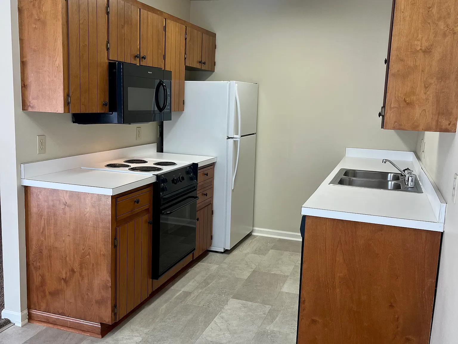 1 bed, 640 sqft, $695 — Photo 2