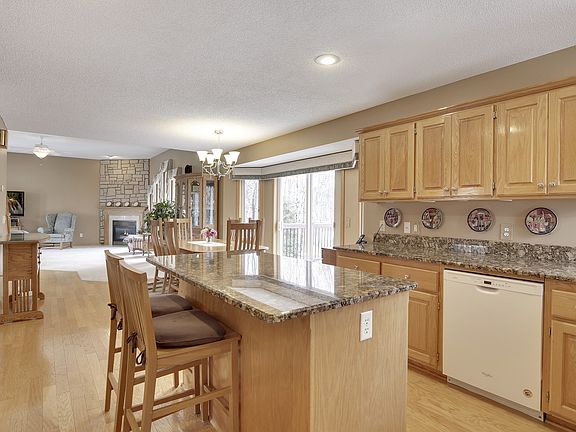 2nd image of 1826 123rd Ln NE