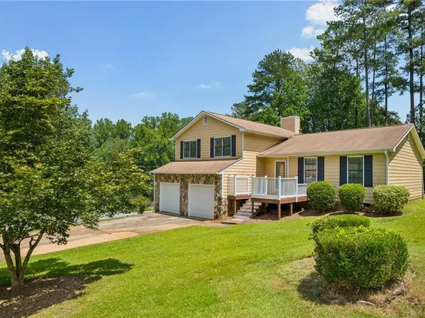 4390 Valley Brook Ln, College Park, GA 30349