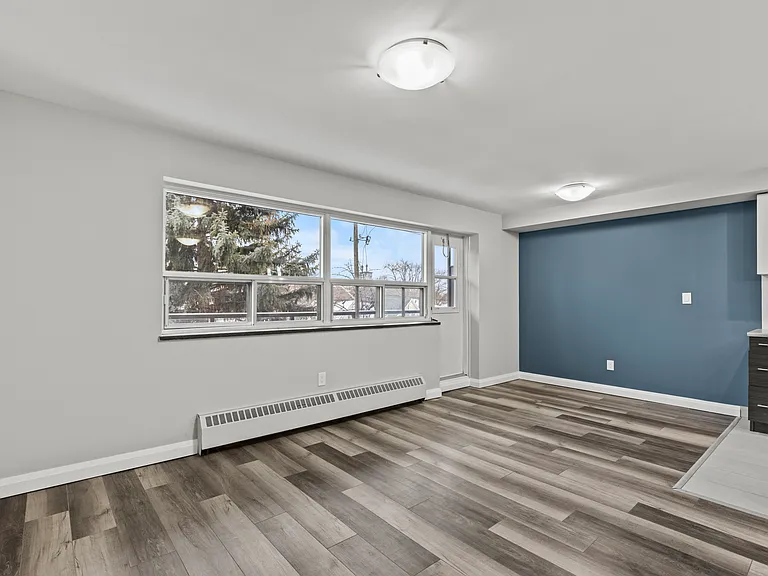 483 Linwell Rd — Photo 5