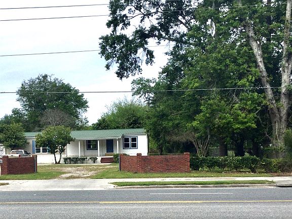 2nd image of 2654 N Us Highway 441