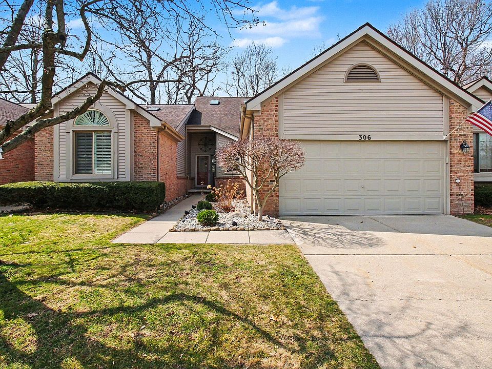 1st image of 306 Pineknoll Ct