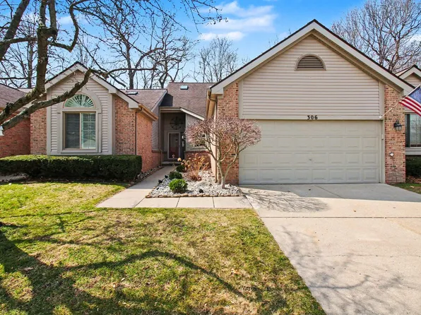 306 Pineknoll Ct, Brighton, MI 48116