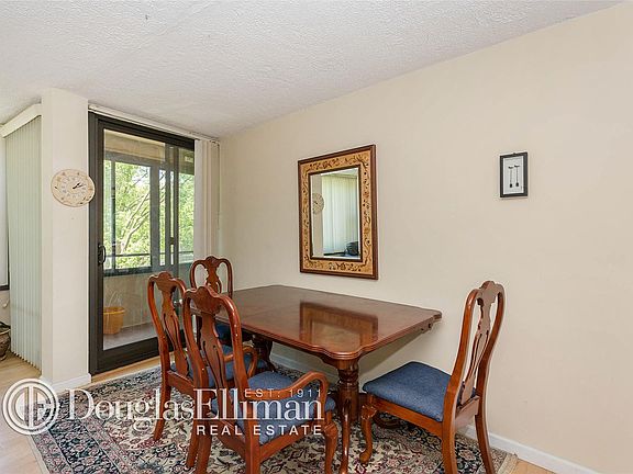 4th image of 16210 Powells Cove Blvd #4D