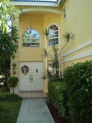 1st image of 431 SW 203rd Ave