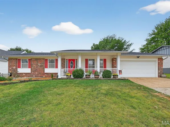 2542 Schnell Dr, Saint Louis, MO 63129