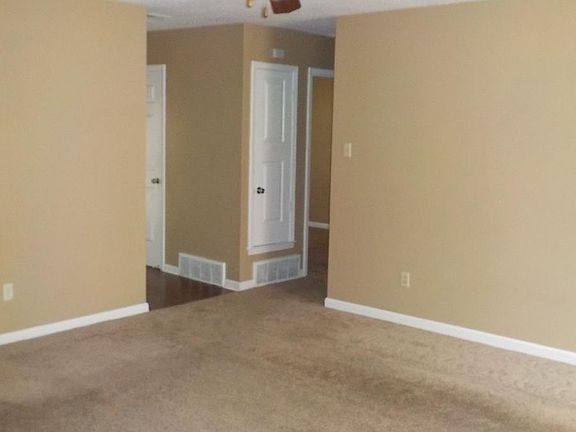 4th image of 4362 Rosswood Dr