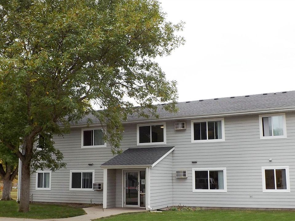 2nd image of 1520 3rd Ave SW #13058917
