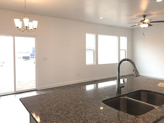 3rd image of 506 S Highpoint Dr