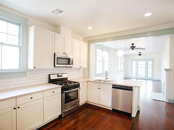 4th image of 2420-22 Lapeyrouse St