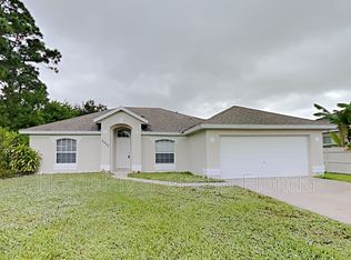 2457 SE Betty Rd, Pt Saint Lucie, FL 34952