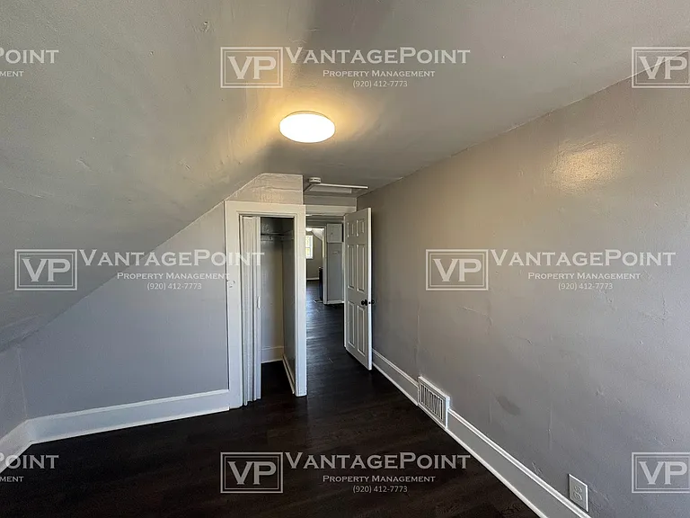 945 Velp Ave — Photo 11