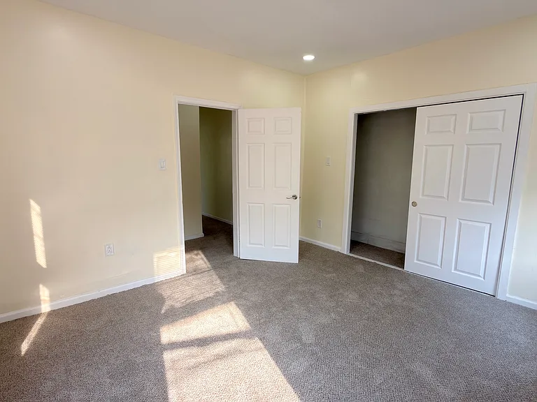 547 N Silk St — Photo 21