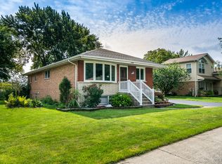 8433 Neenah Ave, Burbank, IL